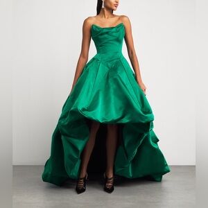 MAC DUGGAL
Green Strapless Ruched High Low Gown SAMPLE!!! ONE OF A KIND Size 2